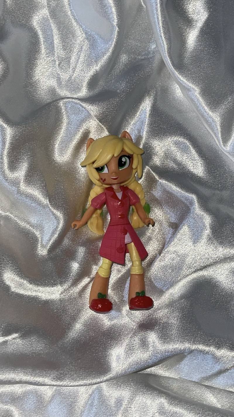 مجسم ابل جاك